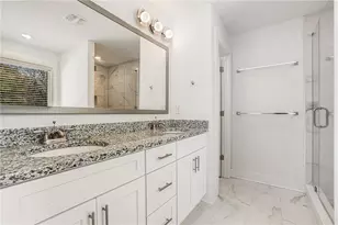 352 Davis St, Monroe, GA 30655 - Photo 22