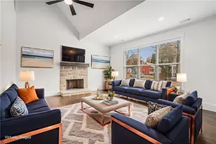 352 Davis St, Monroe, GA 30655 - Photo 6