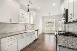 352 Davis St, Monroe, GA 30655 - Photo 14