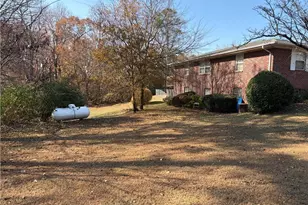 1546 Candler Rd, Gainesville, GA 30507 - Photo 4