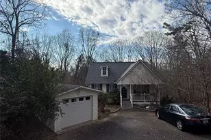 490 Golden Ave, Dahlonega, GA 30533 - Photo 2