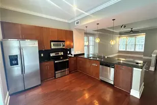 726 Cosmopolitan Dr NE, Atlanta, GA 30324 - Photo 6