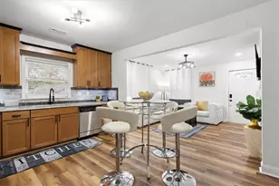 1765 Mary George Ave NW, Atlanta, GA 30318 - Photo 4