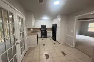 4906 Cedar Ct, Conyers, GA 30094 - Photo 4