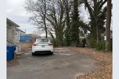 747 Glass Street NW, Atlanta, GA 30318 - Photo 2