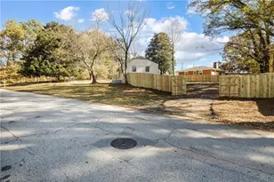 700 Parkdale Dr, Scottdale, GA 30079 - Photo 32