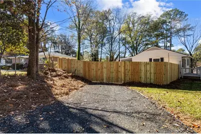 700 Parkdale Drive, Scottdale, GA 30079 - Photo 10