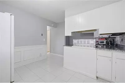 936 Six Oaks Circle #B, Norcross, GA 30093 - Photo 12