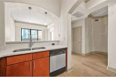 3445 Stratford Road NE #305, Atlanta, GA 30326 - Photo 8