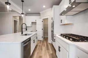 652 Secret Garden Ln, Dacula, GA 30019 - Photo 4