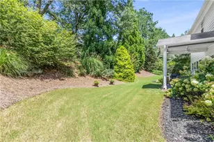 200 Edinburgh Ln, Woodstock, GA 30188 - Photo 28