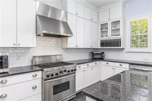 200 Edinburgh Ln, Woodstock, GA 30188 - Photo 12