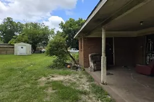 630 Flamingo Dr, Camilla, GA 31730 - Photo 2