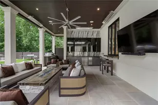 1386 Moores Mill Rd NW, Atlanta, GA 30327 - Photo 18