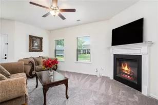 113 Waterside Dr, Calhoun, GA 30701 - Photo 2