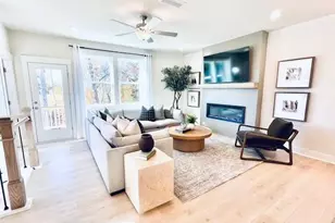 384 Sunset Hollow St, Sugar Hill, GA 30518 - Photo 6