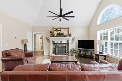 127 Prince Albert Court SW, Calhoun, GA 30701 - Photo 6