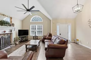 127 Prince Albert Ct SW, Calhoun, GA 30701 - Photo 8