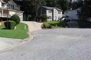 829 Carlingford Pl, Lithonia, GA 30058 - Photo 4