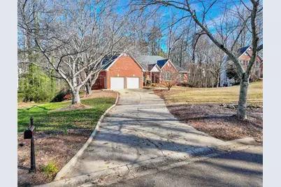 1525 Habersham Place, Cumming, GA 30041 - Photo 4