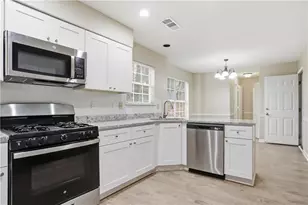 4220 E Meadow Dr, Duluth, GA 30096 - Photo 14