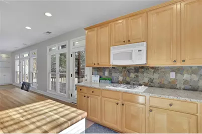 2412 Retreat Close, Marietta, GA 30066 - Photo 18