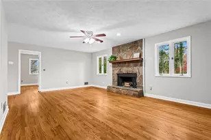 1925 Commonwealth Ct, Cumming, GA 30041 - Photo 8