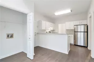 430 Meadowfield Trail, Lawrenceville, GA 30043 - Photo 8