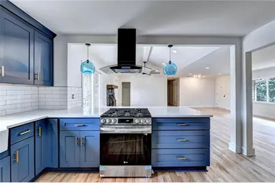 6085 Glenridge Drive, Sandy Springs, GA 30328 - Photo 16