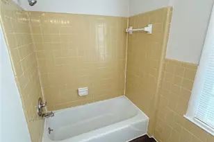 1016 Waterside Dr SE, Conyers, GA 30013 - Photo 4