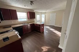 303 Millstone Dr, Hampton, GA 30228 - Photo 6