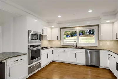 1092 Norwich Circle NE, Atlanta, GA 30324 - Photo 14