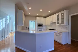 425 Arbor Creek Overlook, Roswell, GA 30076 - Photo 8