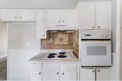 1999 Lindsey Lane, Decatur, GA 30035 - Photo 10