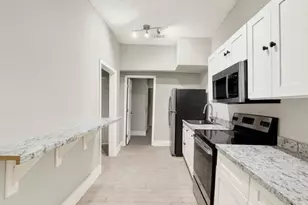 1015 W 36th St, Savannah, GA 31415 - Photo 8