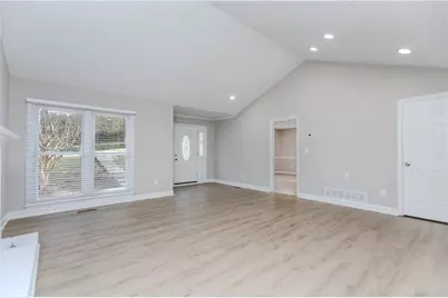 3083 Rock Creek Drive, Rex, GA 30273 - Photo 8