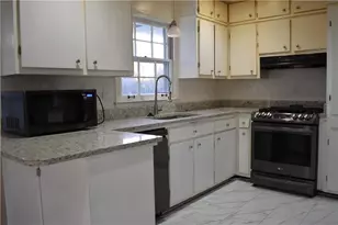 2479 Kingsland Dr, Dunwoody, GA 30360 - Photo 12