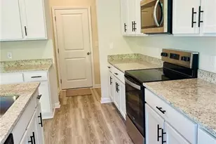 4218 Oakwood Ter Ct, Oakwood, GA 30566 - Photo 10