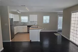 2435 Bouldercliff Way SE, Atlanta, GA 30316 - Photo 2