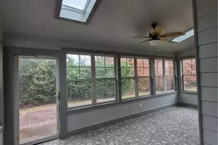 289 Somerset Rose Ln, Sugar Hill, GA 30518 - Photo 32