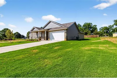 103 Gnome Court, Perry, GA 31069 - Photo 2