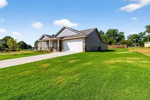 103 Gnome Ct, Perry, GA 31069 - Photo 2