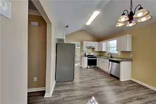 7000 Greenfield Ln, Cumming, GA 30028 - Photo 4