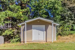 2061 Wildcat Cliffs Ln, Lawrenceville, GA 30043 - Photo 18