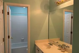 710 Trillium Ln, Lilburn, GA 30047 - Photo 32