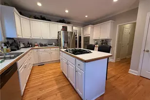 710 Trillium Ln, Lilburn, GA 30047 - Photo 12