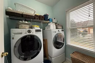 710 Trillium Ln, Lilburn, GA 30047 - Photo 16