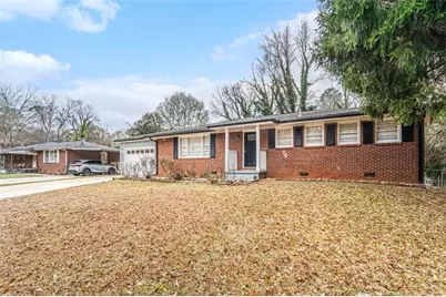 4229 Rockbridge Heights Drive, Stone Mountain, GA 30083 - Photo 2