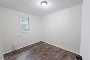 2810 Creekwood Ln, Lawrenceville, GA 30044 - Photo 22