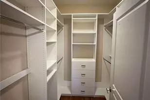 799 Hammond Dr, Atlanta, GA 30328 - Photo 18